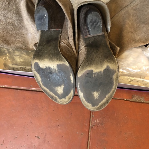 Fergie Lattitude Boots, (7) - Picture 6 of 7